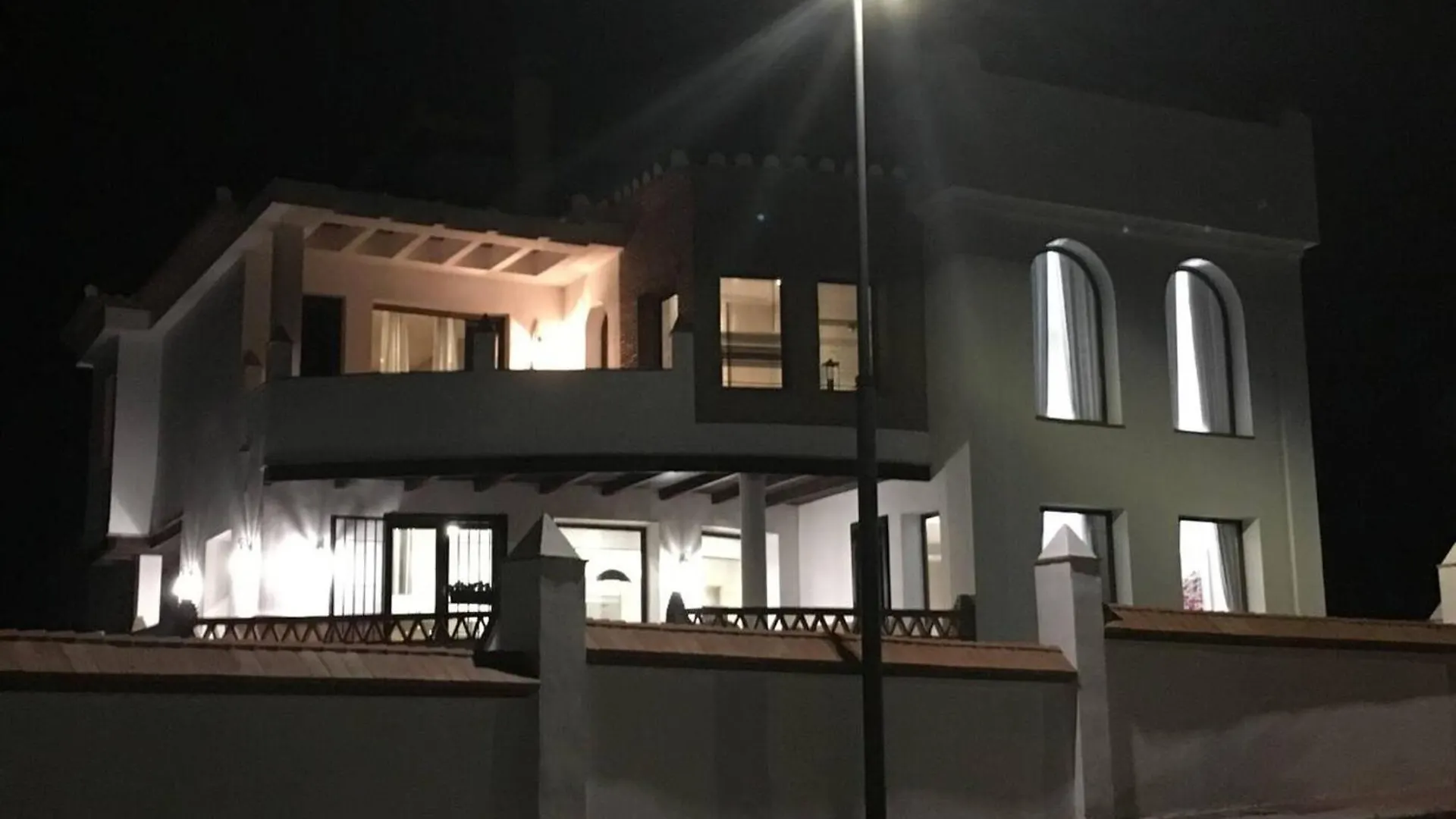Spacious Villa In Granada With Private Pool And Jacuzzi La Zubia  Ισπανία