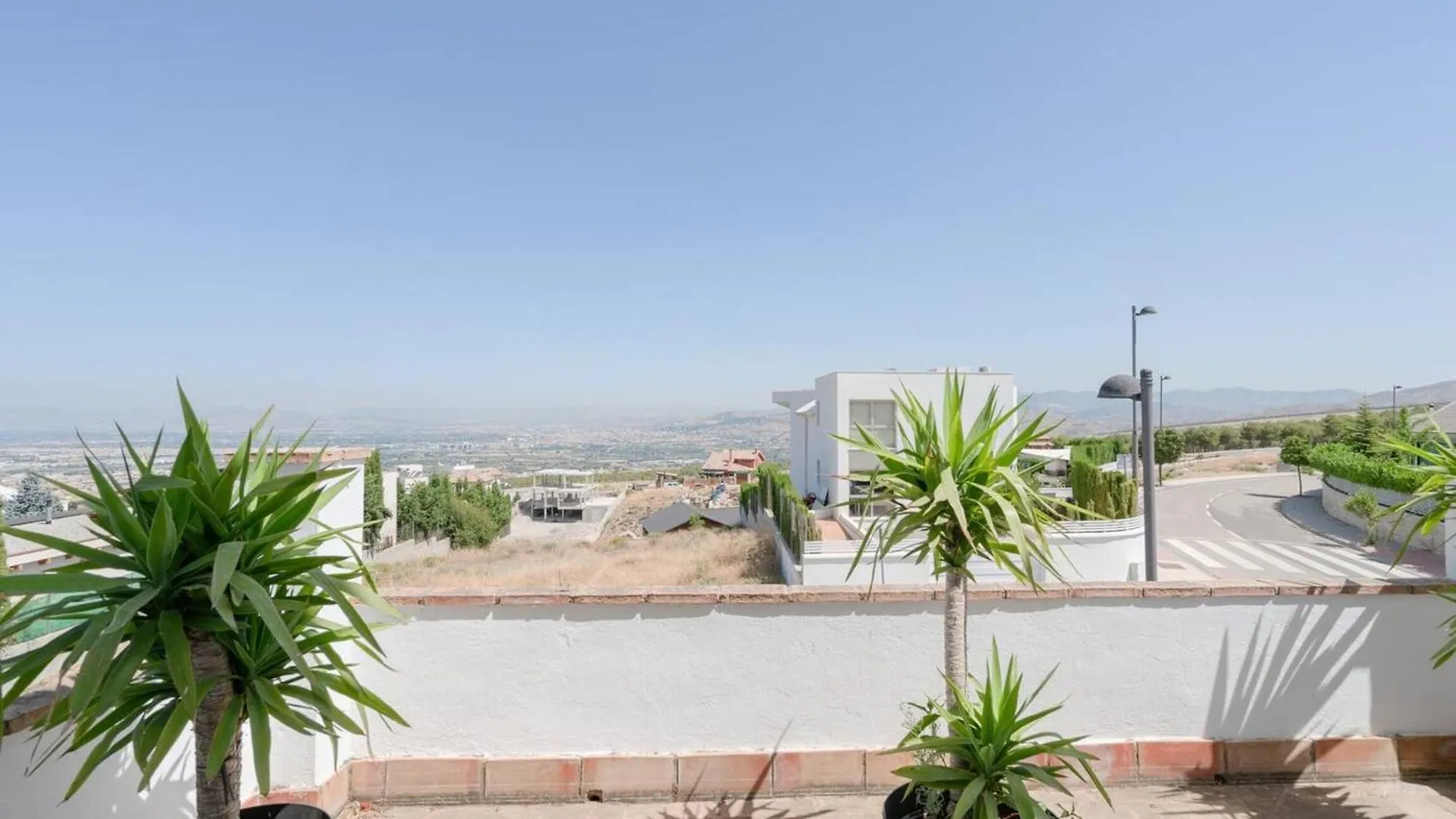 Spacious Villa In Granada With Private Pool And Jacuzzi La Zubia