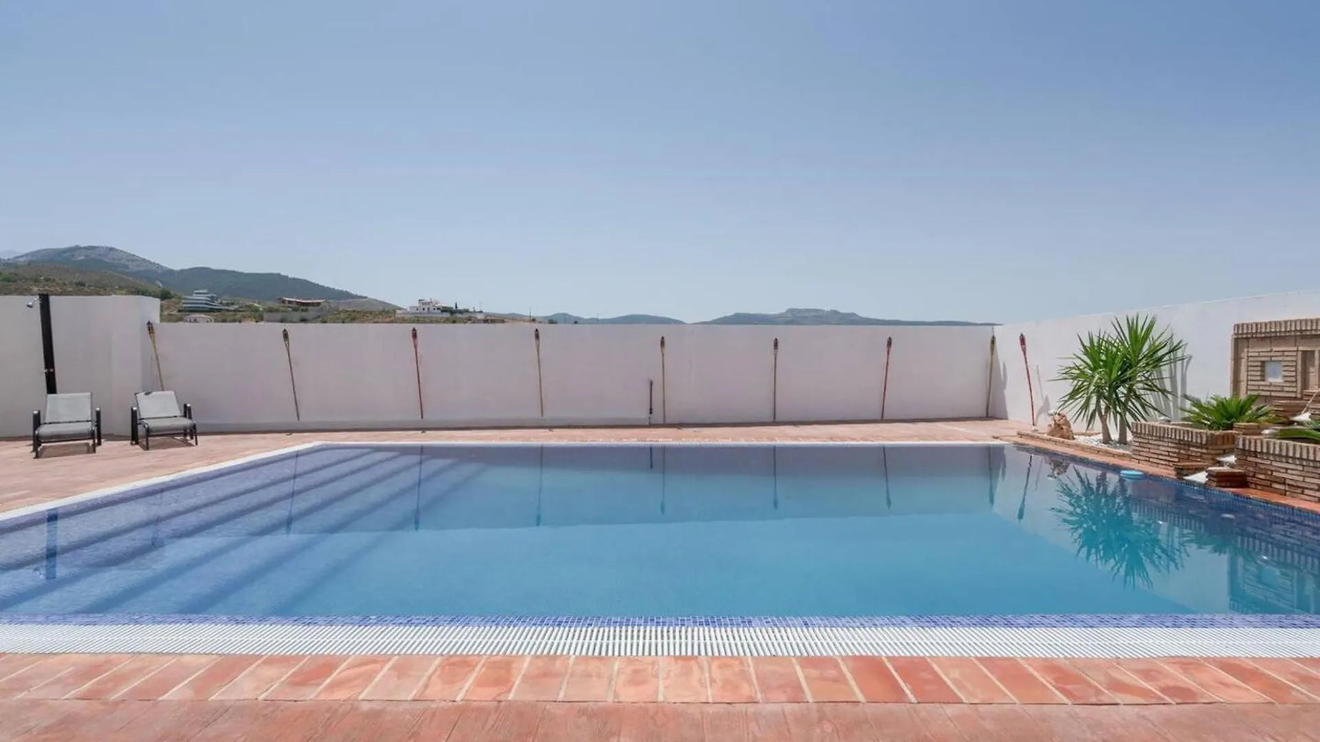 Spacious Villa In Granada With Private Pool And Jacuzzi La Zubia  0*, La Zubia (Granada)