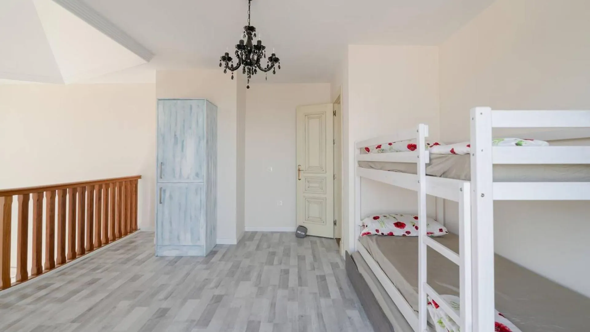 Spacious Villa In Granada With Private Pool And Jacuzzi La Zubia