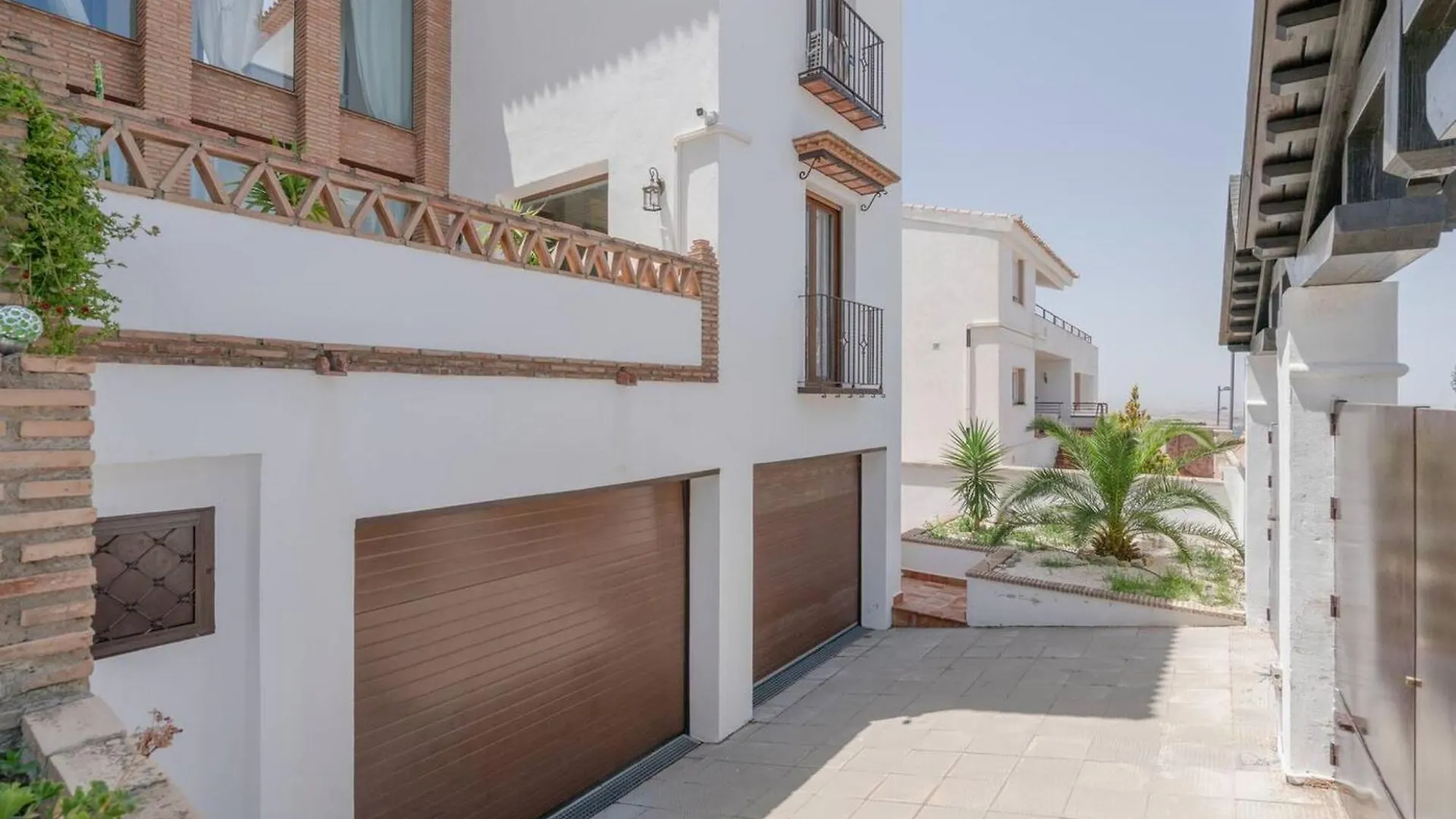Spacious Villa In Granada With Private Pool And Jacuzzi La Zubia  La Zubia (Granada)